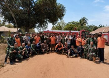 Gerak Cepat Polsek Kurik dan Tim Gabungan Padamkan Kebakaran Lahan di Kampung Harapan Makmur
