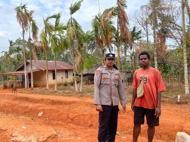 Cegah Karhutla, Polsek Asiki Ajak Warga Jaga Lingkungan dan Waspadai Titik Api