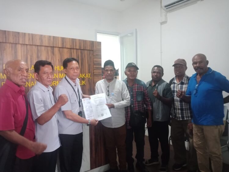 Ustadz Ismail Asso serta Beberapa Tokoh Adat Papua tak Puas Lapor ke KPK dan Presiden, Datangi Kejagung Minta Gubernur John Tabo dan ketua MRP Agus Nikilik Diperiksa