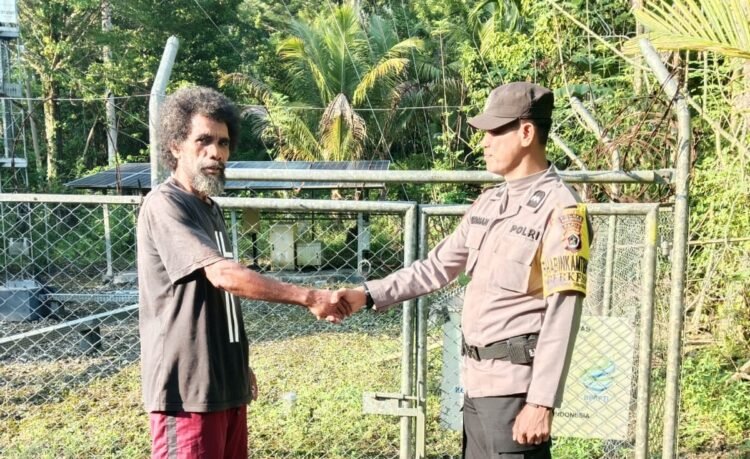 Cegah Pencurian BTS dan Karhutla, Polsek Warsa Gencar Beri Imbauan di Kampung Bosnaibradi