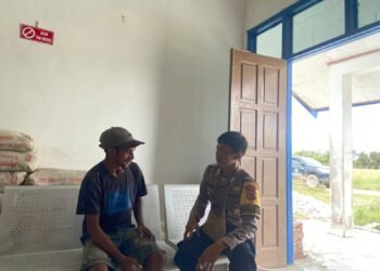 Cegah Karhutla, Bhabinkamtibmas Bomakia Ajak Warga Jaga Lingkungan