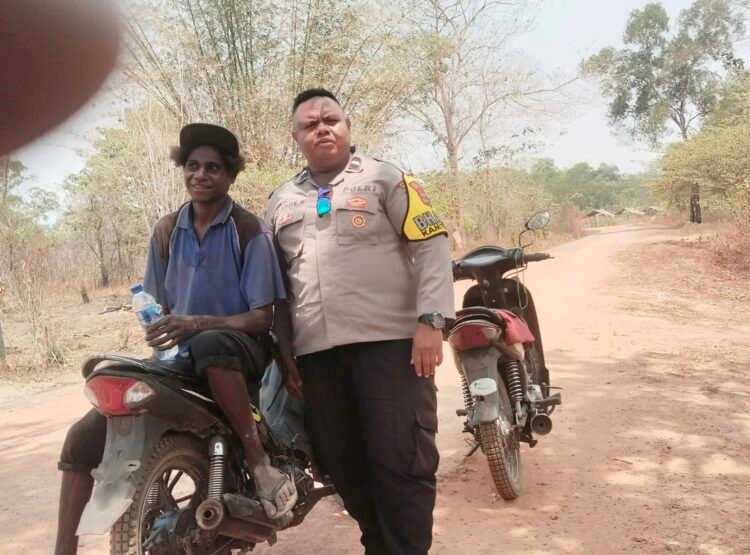 Bhabinkamtibmas Yanggandur Sambangi Warga, Ajak Bersama Cegah Karhutla